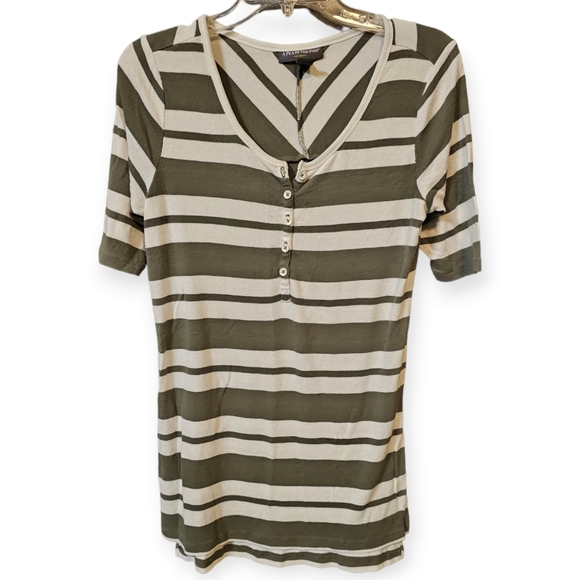 A Pea in the Pod Short Sleeve Striped Maternity Shirt Top - Picture 1 of 4